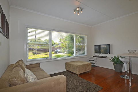 Breakers 1 2 Hill Street - Tourism Townsville 1