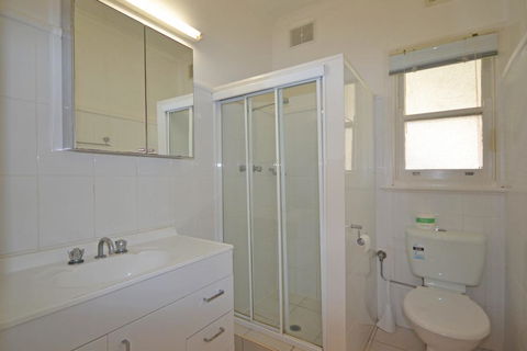 Breakers 1 2 Hill Street - Tourism Townsville 2