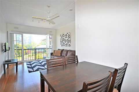 Breakers 6 2 Hill Street - Tourism Townsville 3