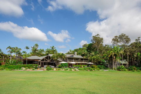 BreakFree Aanuka Beach Resort - Tourism Townsville 0