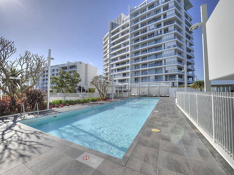 Bridgepoint 106 - Tourism Townsville 1