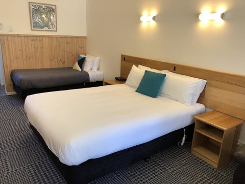 Bright Avenue Motor Inn - Tourism Townsville 2