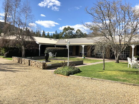 Bright Avenue Motor Inn - Tourism Townsville 1