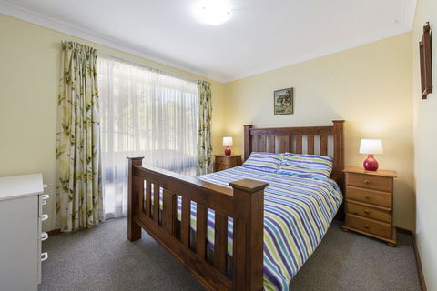 Buckland St 29 Mollymook - Tourism Townsville 3