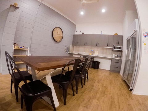 Bunk Inn Hostel - Tourism Townsville 3