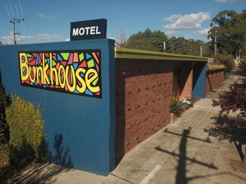 Bunkhouse Motel - Tourism Townsville 0