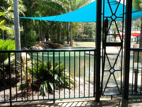 Bushland Beach Tavern - Tourism Townsville 0