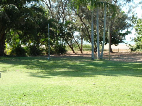 Bushland Beach Tavern - Tourism Townsville 1