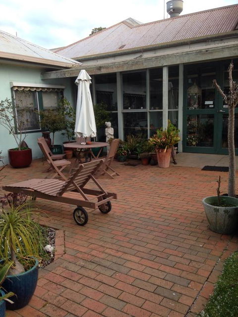 Butlers Guesthouse - Tourism Townsville 3