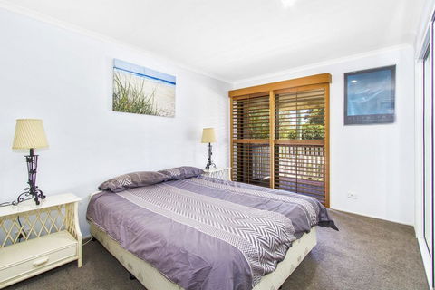 CABARITA BEACH BLISS - HOLIDAY HOME ON THE LAKE - Tourism Townsville 2