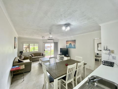 Cairns Beach Resort - Tourism Townsville 2