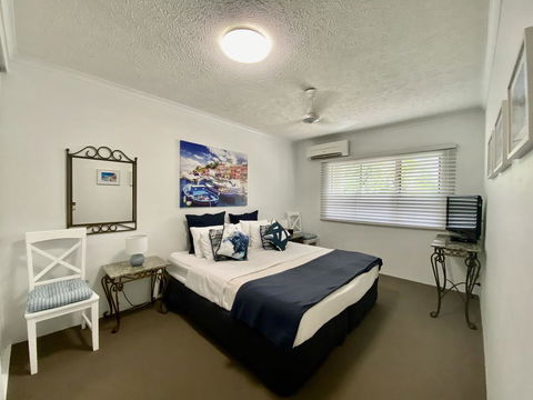 Cairns Beach Resort - Tourism Townsville 1