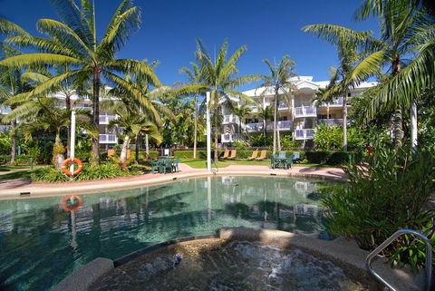Cairns Beach Resort - Tourism Townsville 0