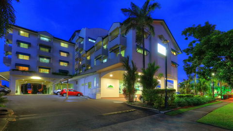 Cairns Sheridan Hotel - Tourism Townsville 1