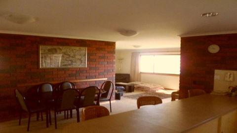 Calm Seas - 70 Gold Coast Drive - Tourism Townsville 3