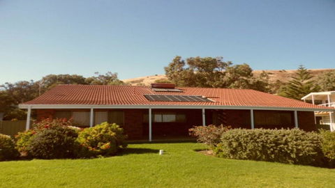 Calm Seas - 70 Gold Coast Drive - Tourism Townsville 0