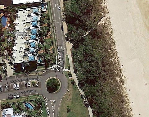 Camargue Beachfront Apartments - Tourism Townsville 0