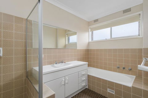 Capri Unit 9, 6 Gordon Street - Tourism Townsville 1