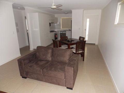 Capricorn Villas - Tourism Townsville 2