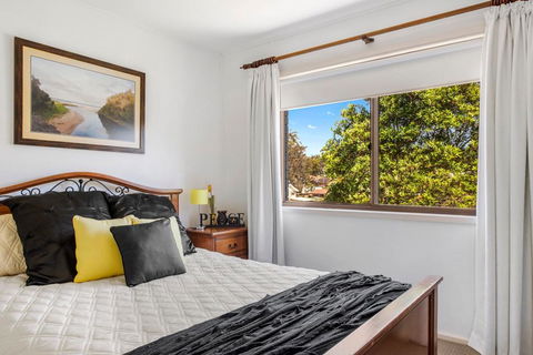 Carroll Ave 85 Mollymook - Tourism Townsville 1