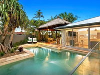 Carrothool 29 - 6 BDRM Canal Home with Pool