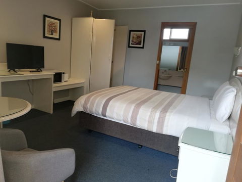 Casey On Princes Motel - Tourism Townsville 1