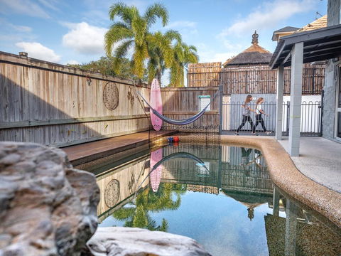 Castaways Backpackers Cairns - Tourism Townsville 0
