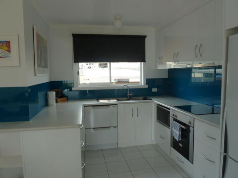 Central Luxury With Fabulous Views - Tourism Townsville 0