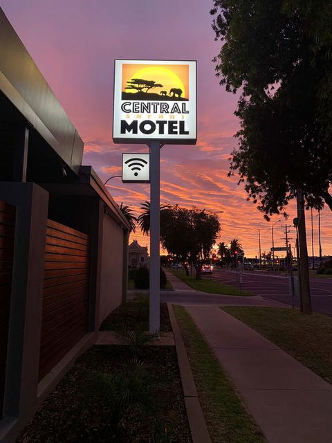 Central Motel Mildura - Tourism Townsville 3