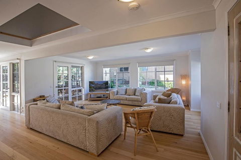 Chapel Island Retreat - Tourism Townsville 1
