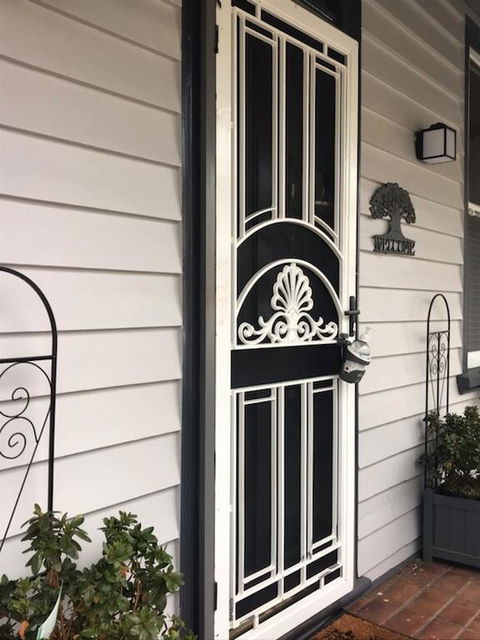 Charming Miners Cottage In The Hip City Of Geelong - Tourism Townsville 1