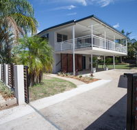 City Beach Holiday House - Tourism Townsville