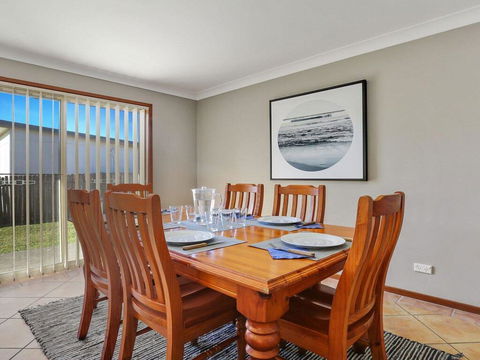 Cleveland Place - Walk To Beach And Shops - Tourism Townsville 3