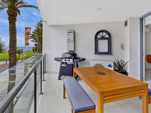 Coast Luxury Apartment 3 - Tourism Townsville 0