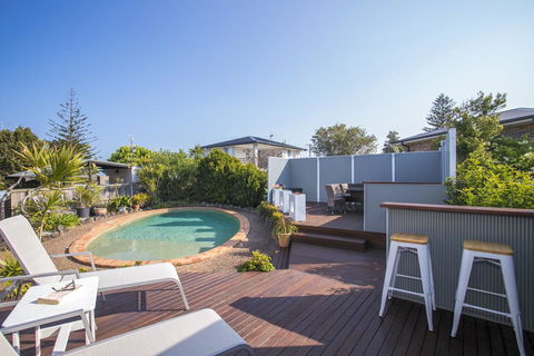 Coastal Horizons - Tourism Townsville 2
