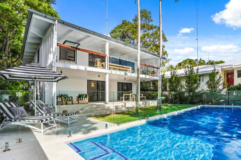 Coastal Luxe In Little Cove, Noosa Heads - Tourism Townsville 0