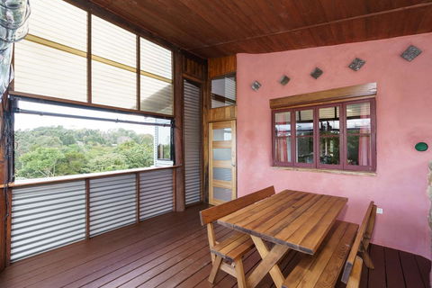 Cobhearthome - Tourism Townsville 2