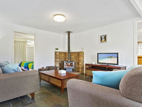 Coca Callala - 250m To The Beach - Tourism Townsville 1