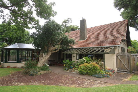 Colwyn House Self Contained Accomodation - Tourism Townsville 1