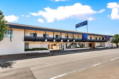 Comfort Inn & Suites Manhattan - Tourism Townsville 1