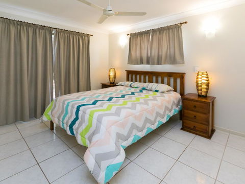 Comfy & Cosy (Upstairs) - Tourism Townsville 2