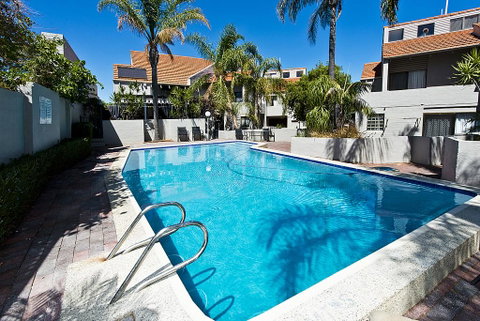 Como Mezzanine Retreat - Tourism Townsville 3