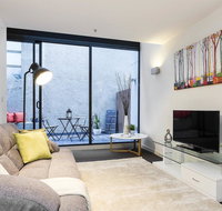 Complete Host AquaLuna Apartments - Tourism Townsville