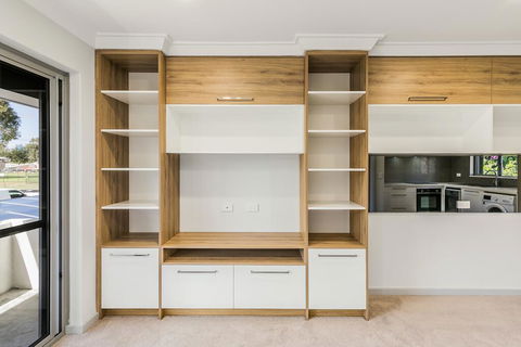 Cool Quiet Modern Secure Walking Distance To Perth And Landmarks - Tourism Townsville 1