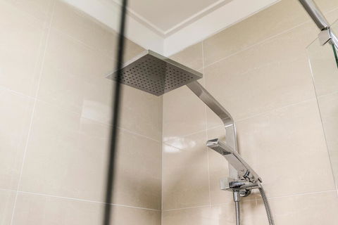 Cool Quiet Modern Secure Walking Distance To Perth And Landmarks - Tourism Townsville 2