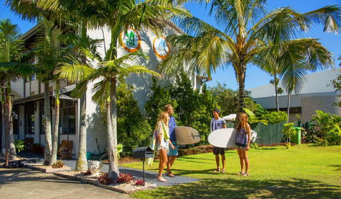 Coolangatta YHA Backpackers - Tourism Townsville 0