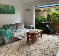 Cosy Backyard Apartment Close To Miami Beach - Tourism Townsville