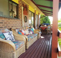 Cottage by the Bay - Tourism Townsville