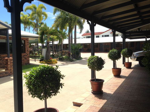 Country Ayr Motel And Breakfast - Tourism Townsville 1