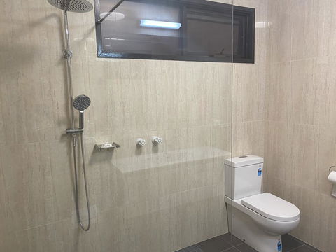 Country Plaza Halls Gap - Tourism Townsville 2